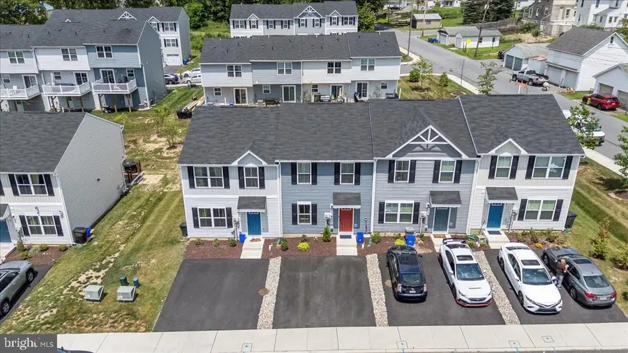 2105 Cross Country Rd, Northampton, PA 18067 - Image #2