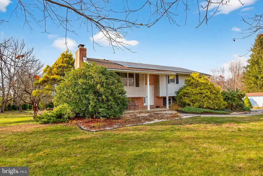 2152 Amlisa Rd, Nazareth, PA 18064 - Image #2