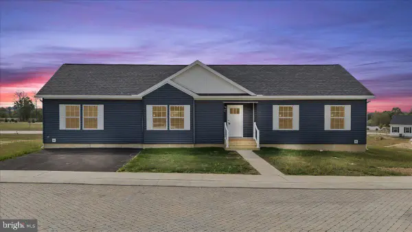 3983 Hastings Rd, WALNUTPORT, PA 18088