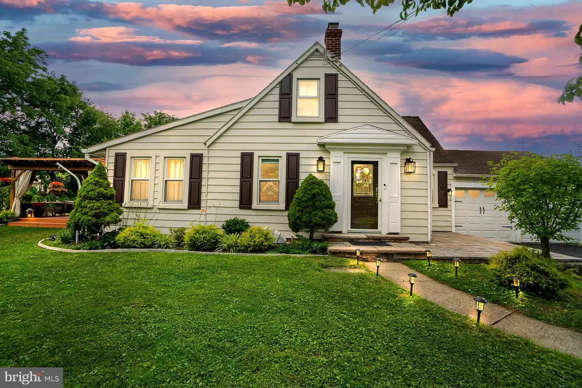 4108 Oakland Rd, Bethlehem, PA 18020 - Image #1