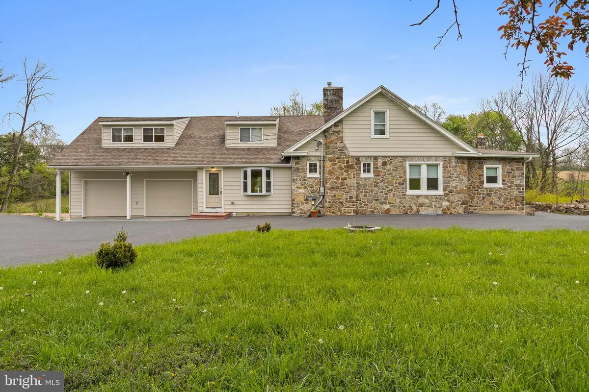 1790 Friedensville Rd, Bethlehem, PA 18015 - Image #1