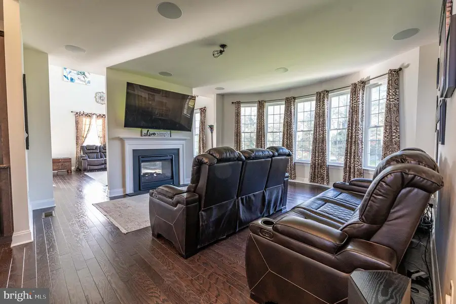 62 Surrey Dr, Easton, PA 18045 - Image #3