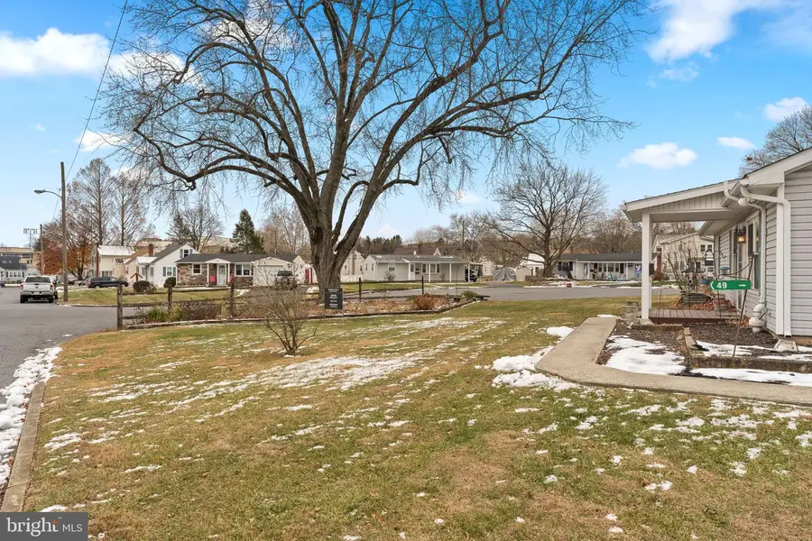 49 Seyfried Ave, Nazareth, PA 18064 - Image #2