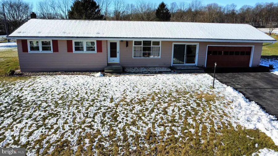 315 Long Lane Rd, Walnutport, PA 18088 - Image #3