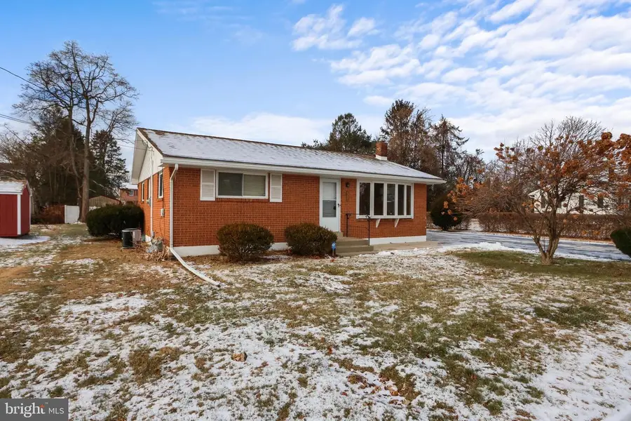 442 Avon St, Easton, PA 18045 - #2