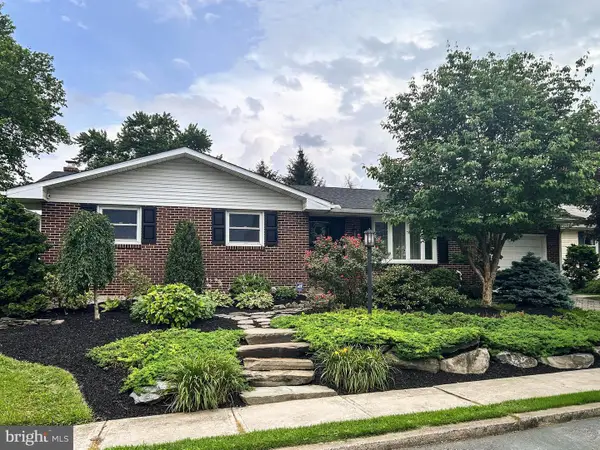 345 S Whitfield St, NAZARETH, PA 18064
