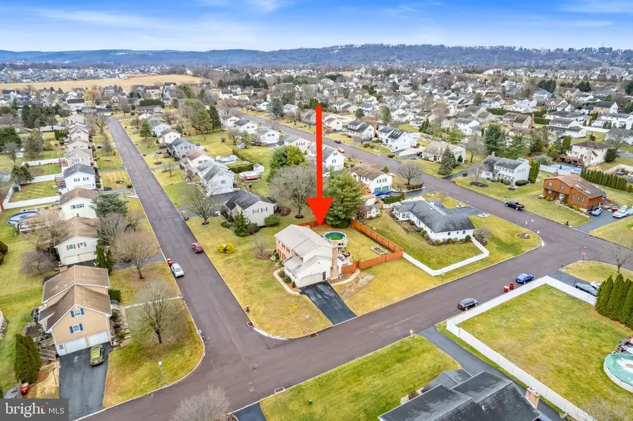 402 Florentine Dr, Easton, PA 18040 - #2