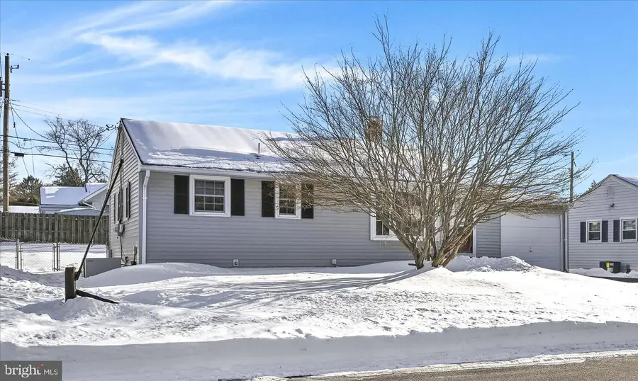 4340 Winfield Ter, Easton, PA 18045 - #2