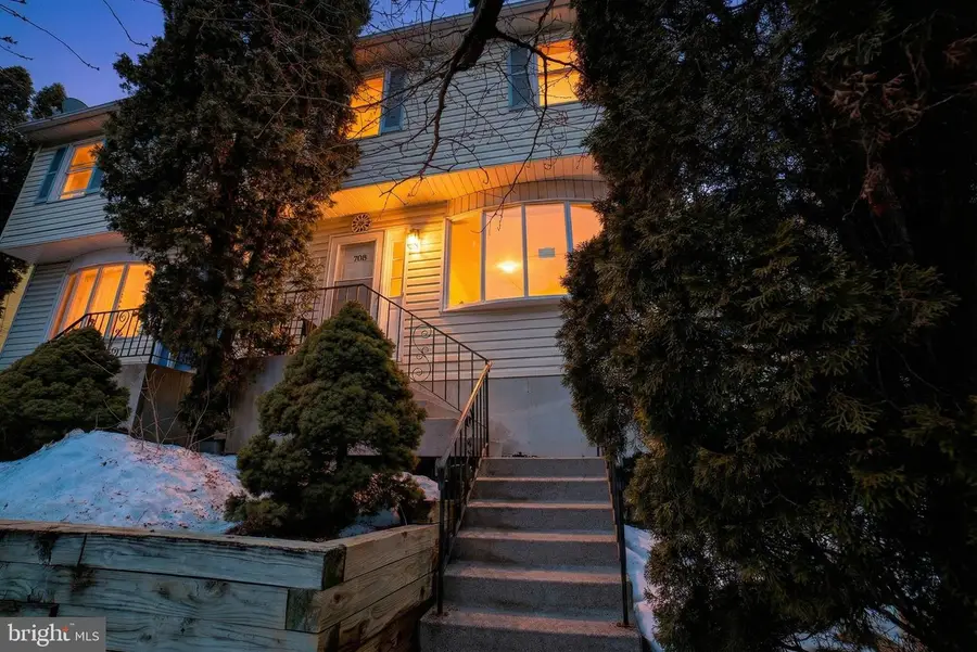 708 Cherokee St, Bethlehem, PA 18015 - #3