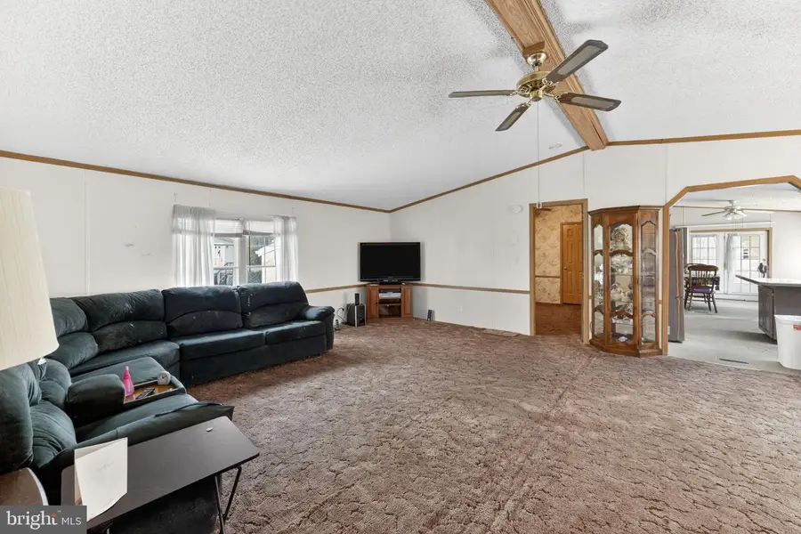 182 Greenbriar Dr S, Bath, PA 18014 - #3