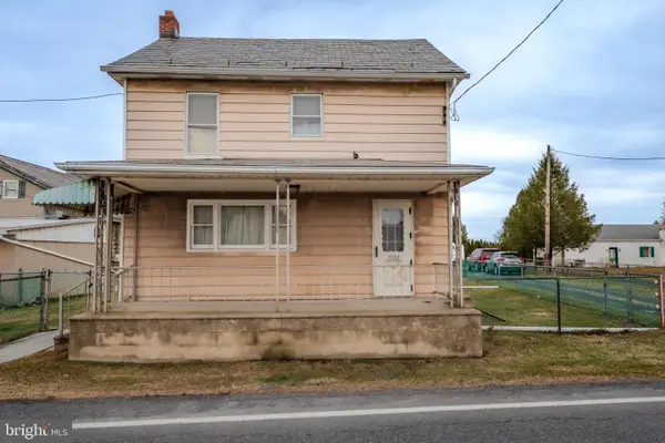 1358 Blue Mountain Dr, DANIELSVILLE, PA 18038