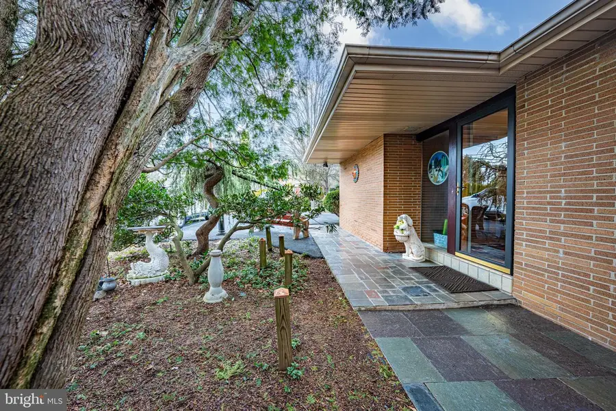 436 E Macada Rd, Bethlehem, PA 18017 - #2