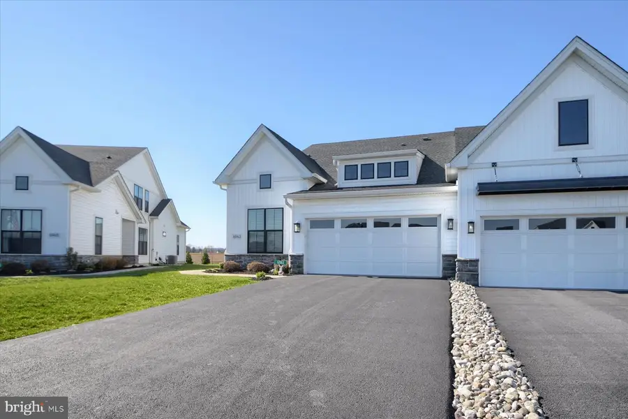 6963 Maple Dr, Bath, PA 18014 - #2