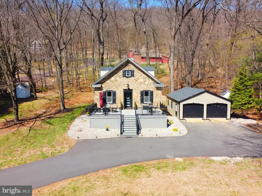 2239 Wassergass Rd, Hellertown, PA 18055 - #3