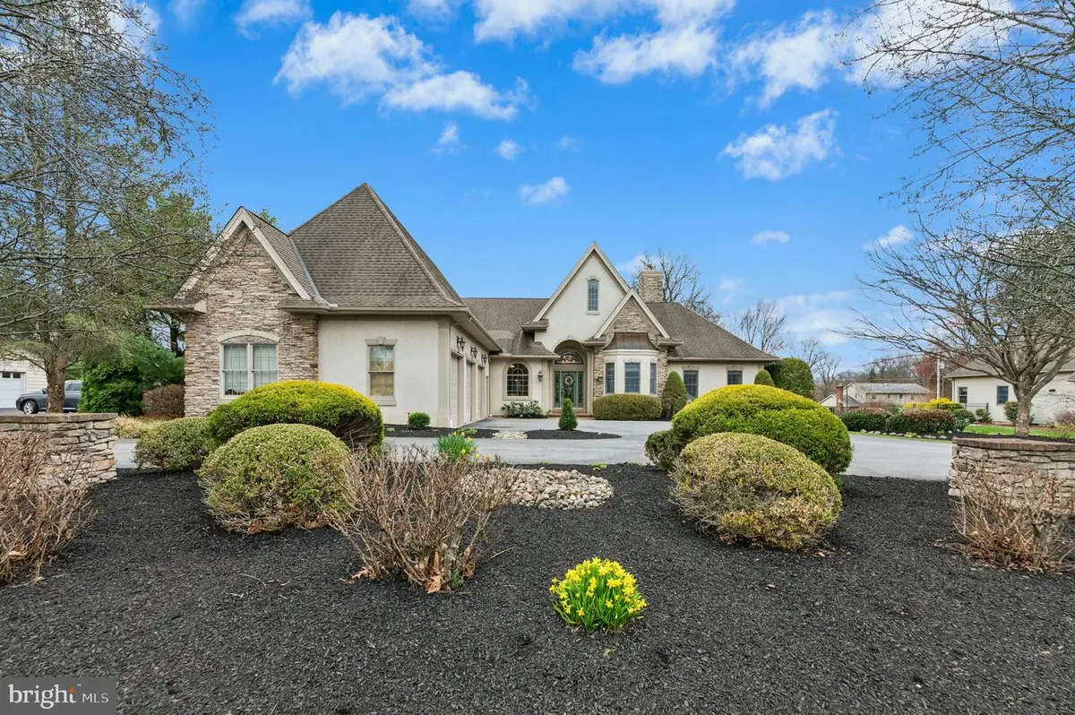 951 Macada Rd, Bethlehem, PA 18017 - #1