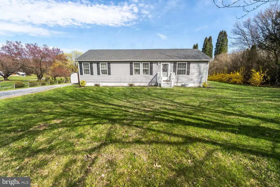 838 S Dogwood Rd, Walnutport, PA 18088 - #2