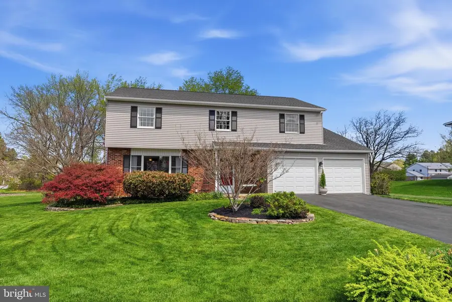 1847 Clarence Dr, Hellertown, PA 18055 - #3
