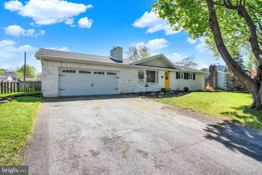 2640 Belaire Rd, Bethlehem, PA 18017 - #3