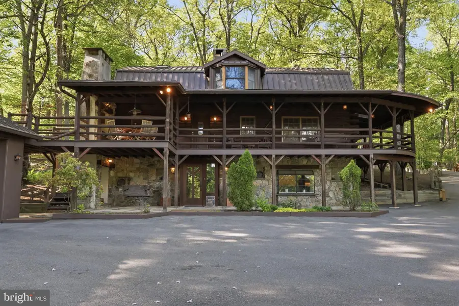 2244 Springtown Hill Rd, Hellertown, PA 18055 - #2