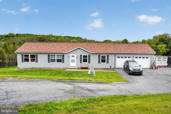 544 Bauer Rd, BATH, PA 18014