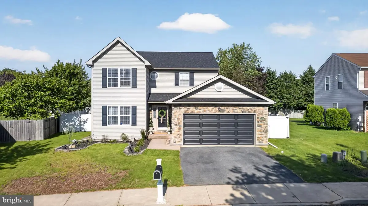 2720 Hickory Dr, Easton, PA 18040 - #1