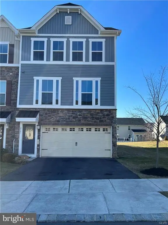 2191 Cook Dr, Easton, PA 18045 - #1