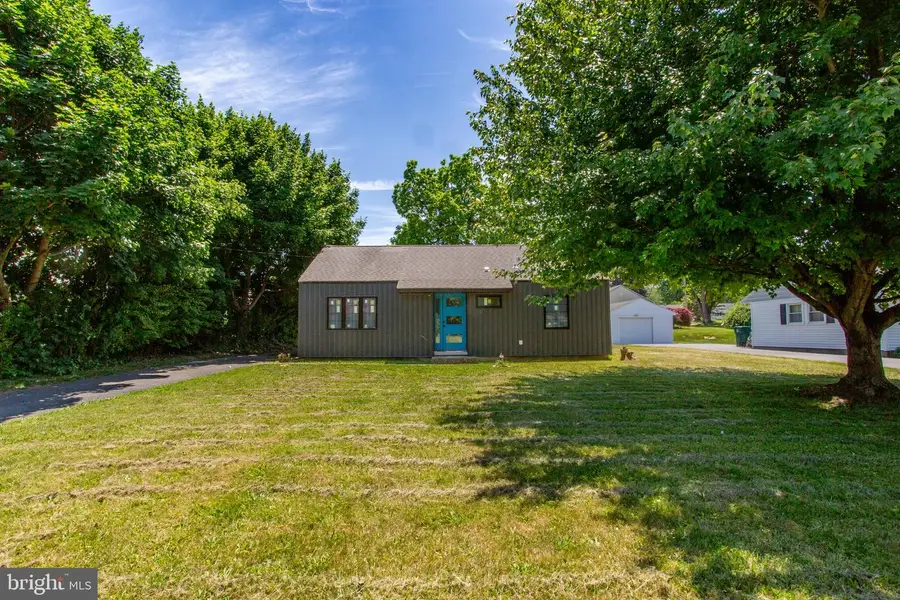 2424 Northwood Ave, Easton, PA 18045 - #2