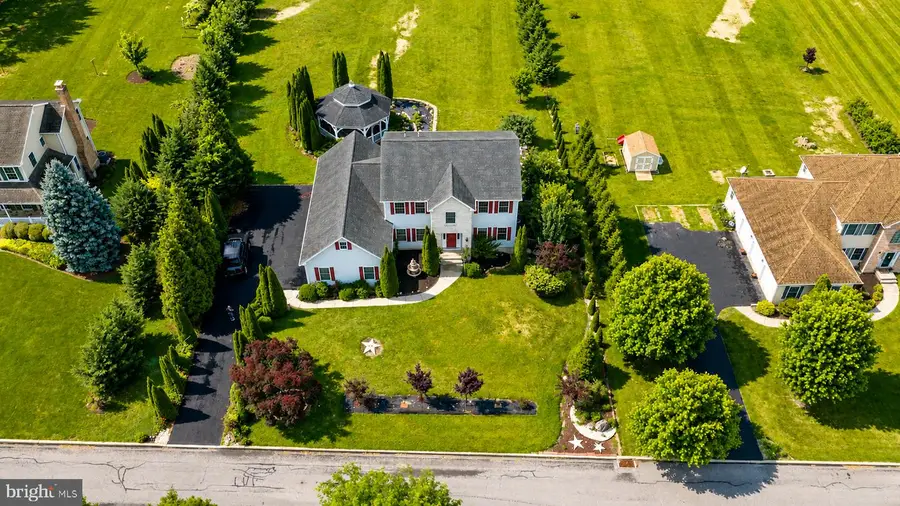 2760 New England Dr, Nazareth, PA 18064 - #3
