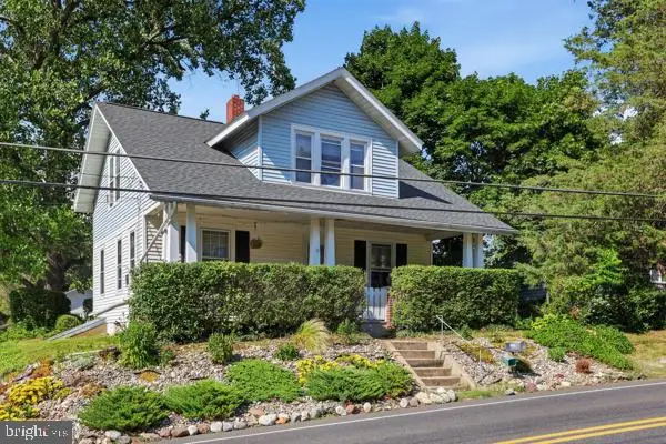 2021 Leithsville Rd, Hellertown, PA 18055 - #1