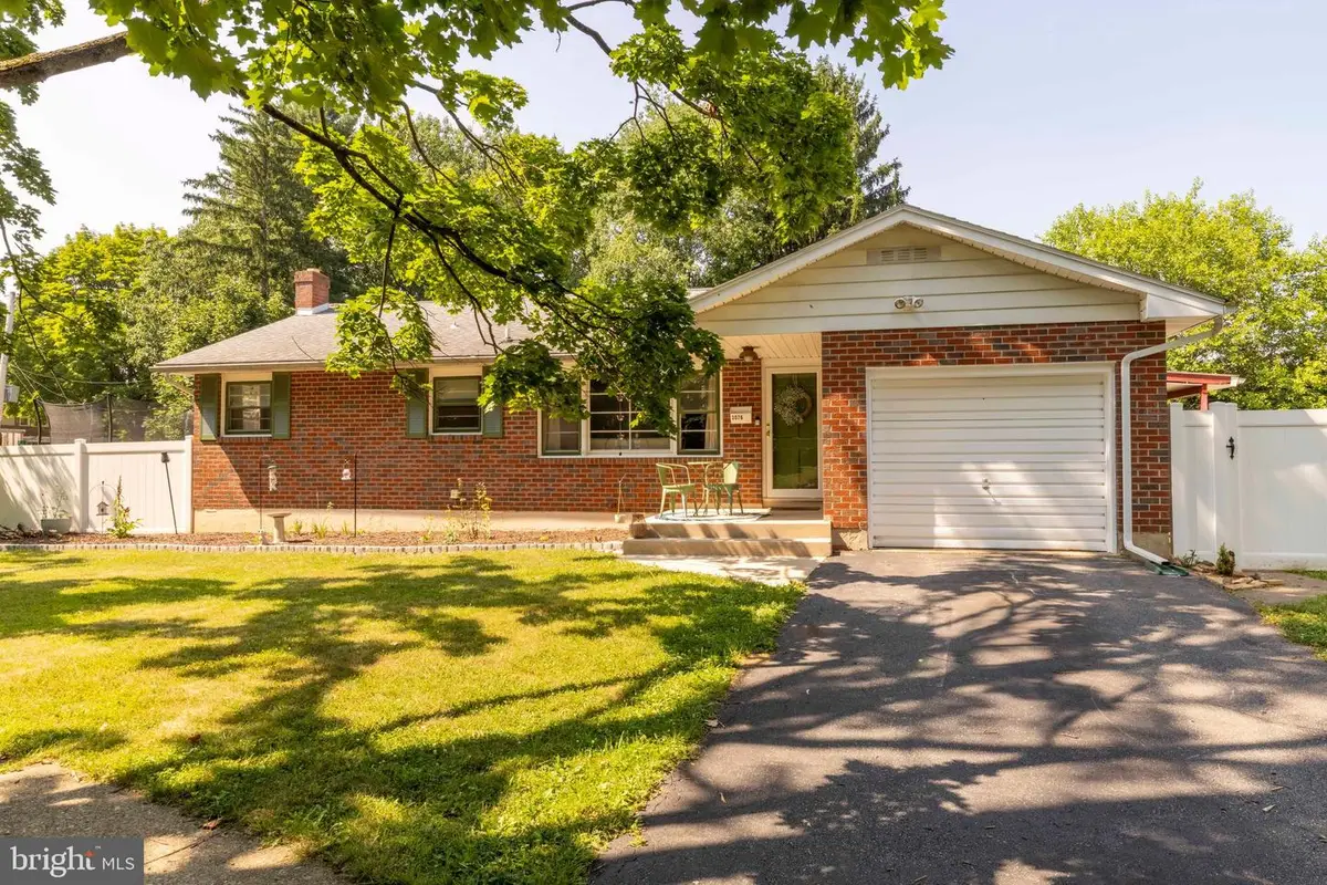 3076 Westminster Rd, Bethlehem, PA 18017 - #1