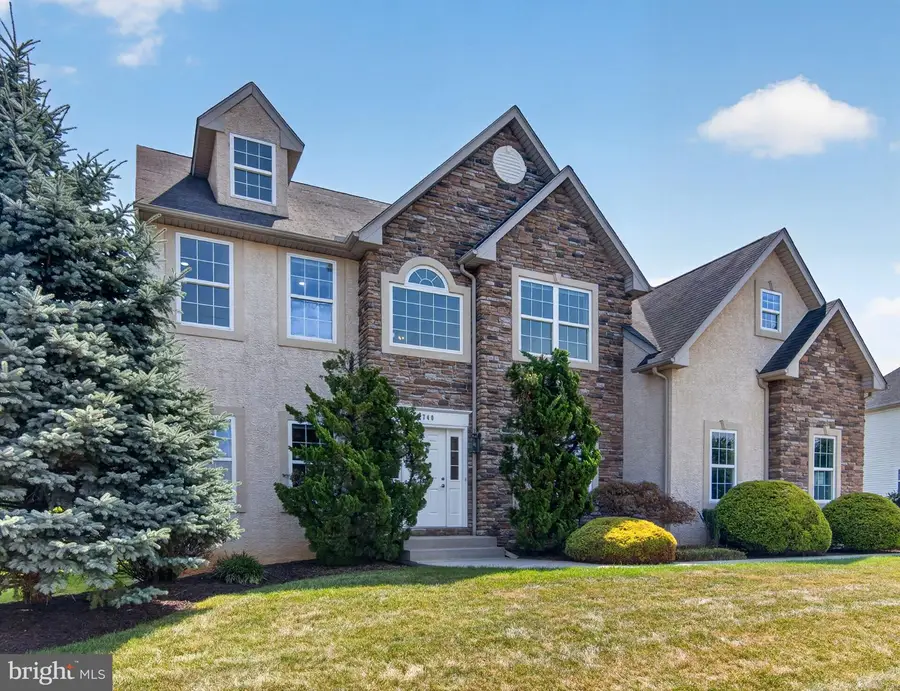 740 Mohican Dr, Easton, PA 18040 - #3