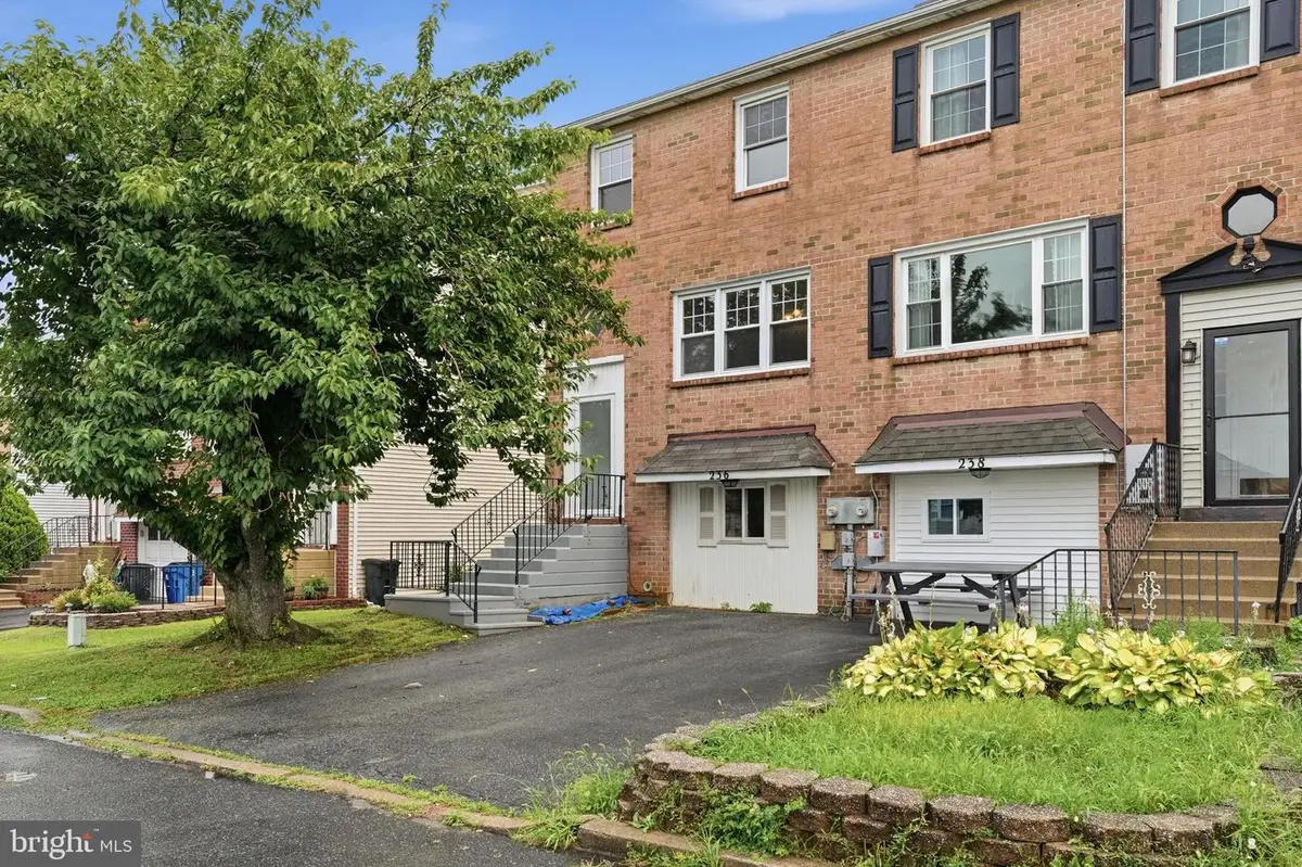 236 Vista Dr, Easton, PA 18042 - #1