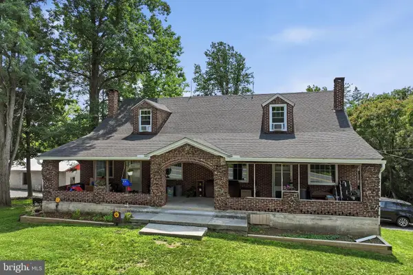 429 Riverview Dr, WALNUTPORT, PA 18088