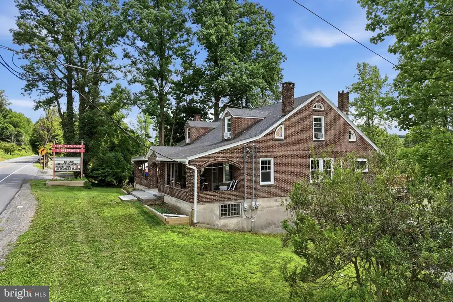 429 Riverview Dr, Walnutport, PA 18088 - #2