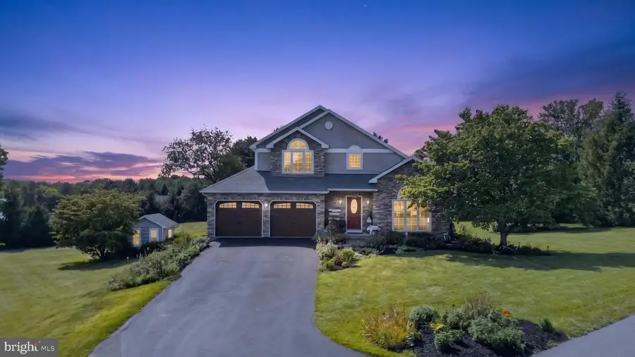 6467 Abbey Rd, Wind Gap, PA 18091 - #2