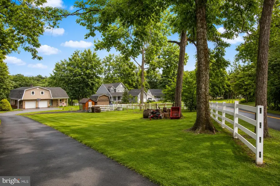 5973 Del Haven Rd, Bangor, PA 18013 - #2