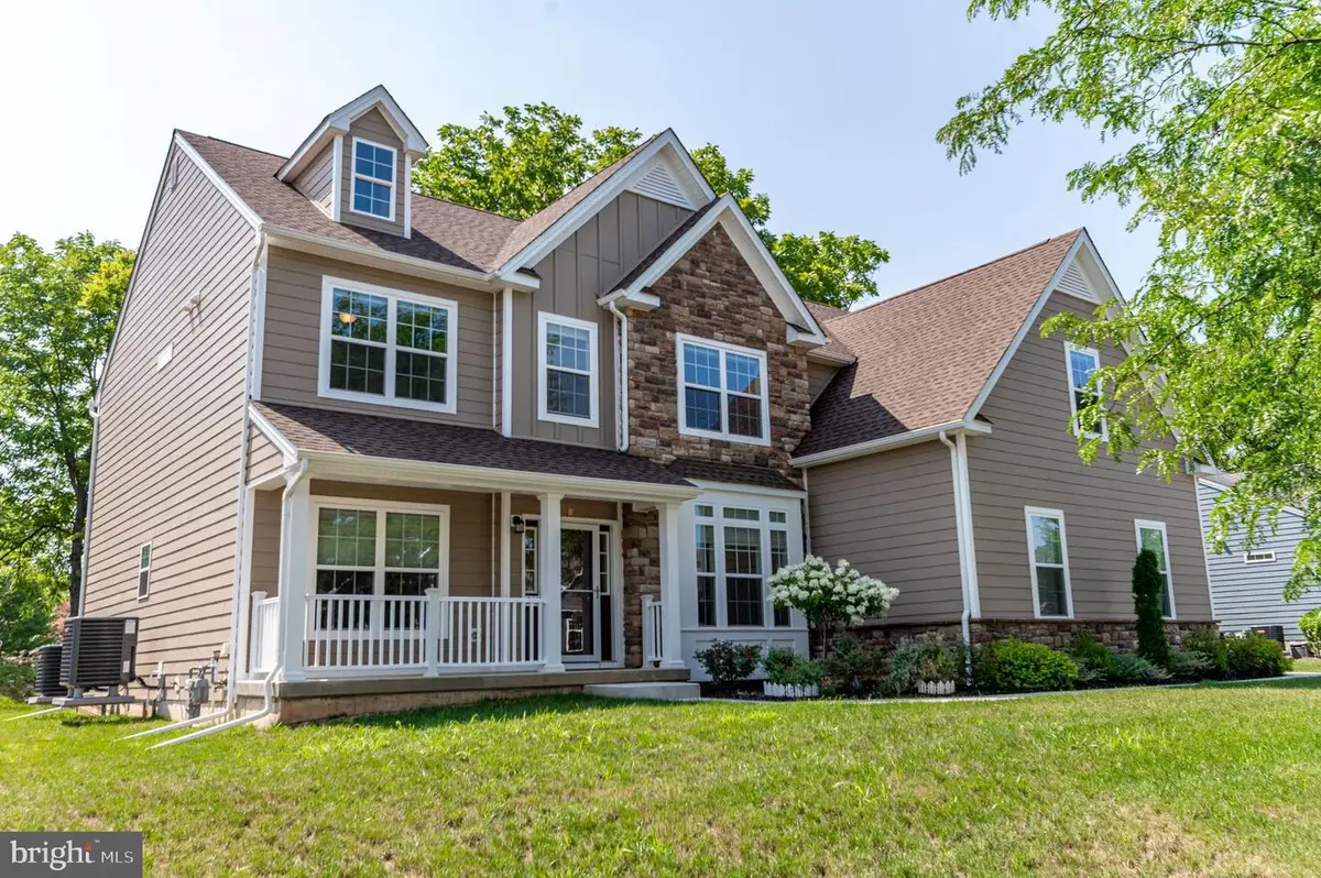 2668 Hollow View Dr, Easton, PA 18040 - #1