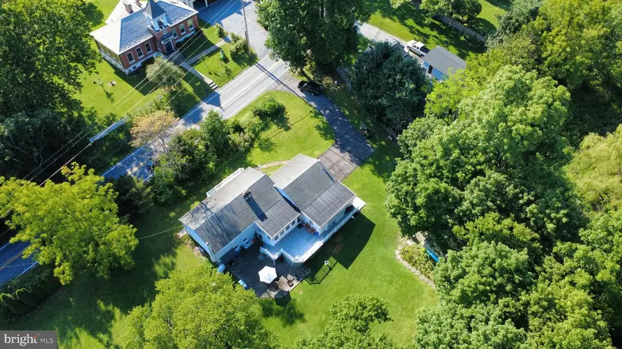 524 Walnut Dr, Northampton, PA 18067 - #2