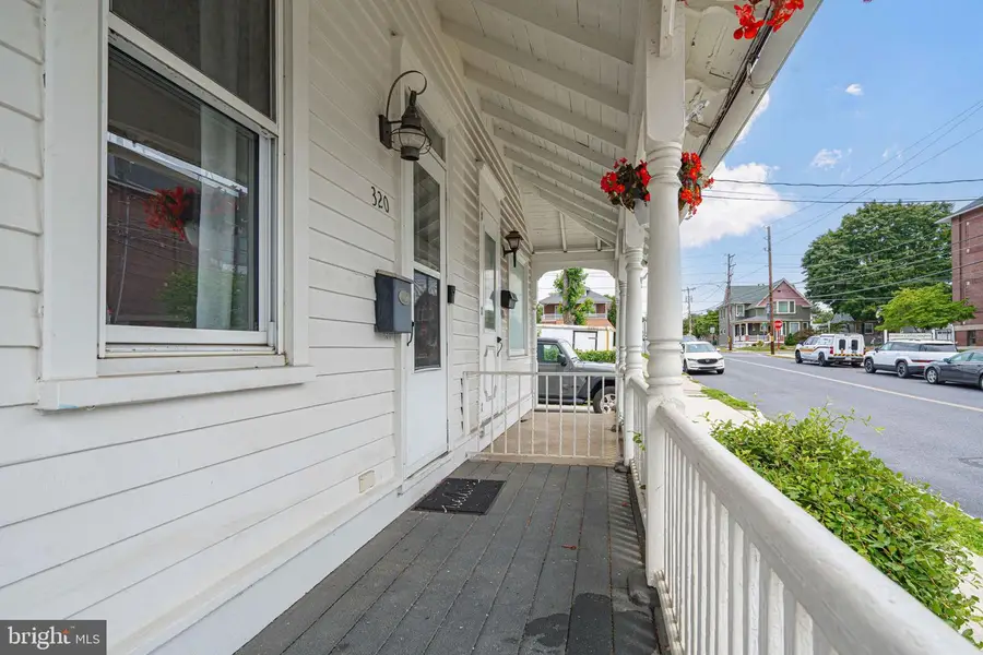 320 Arch St, Catasauqua, PA 18032 - #3