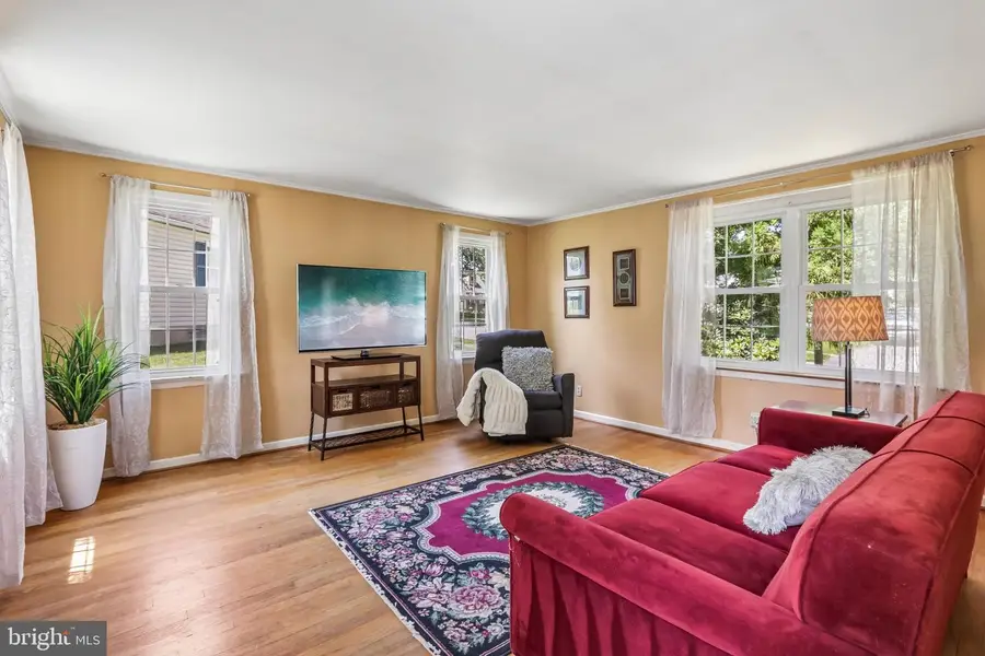 974 Juniper Rd, Hellertown, PA 18055 - #3