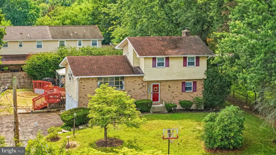 3360 Allen St, Easton, PA 18045 - #2