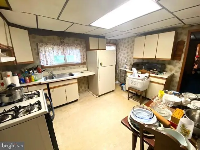 315 Phillips St, Hellertown, PA 18055 - #2