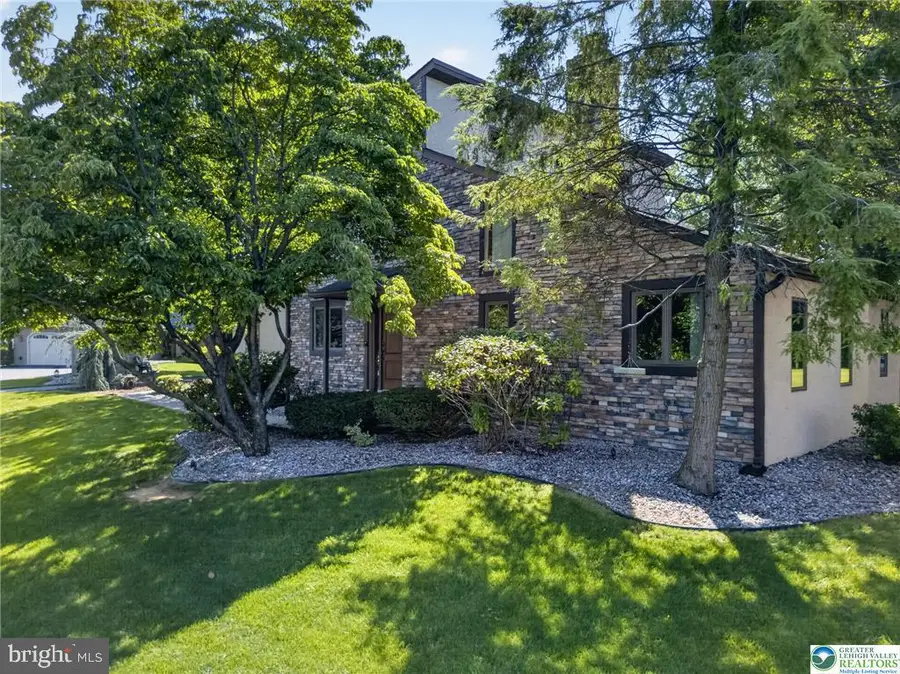 4497 Meadow Dr, Nazareth, PA 18064 - #3