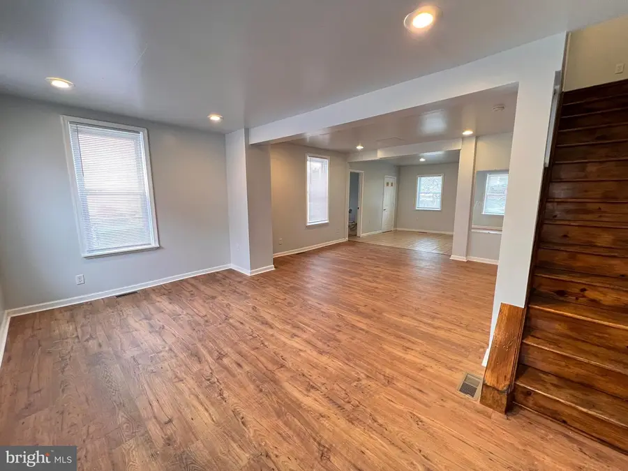 427 Pawnee St, Bethlehem, PA 18015 - #2