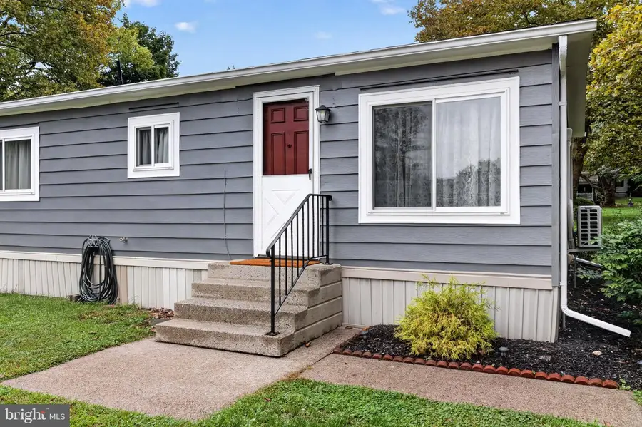 93 Hickory Hills Dr, Bath, PA 18014 - #2