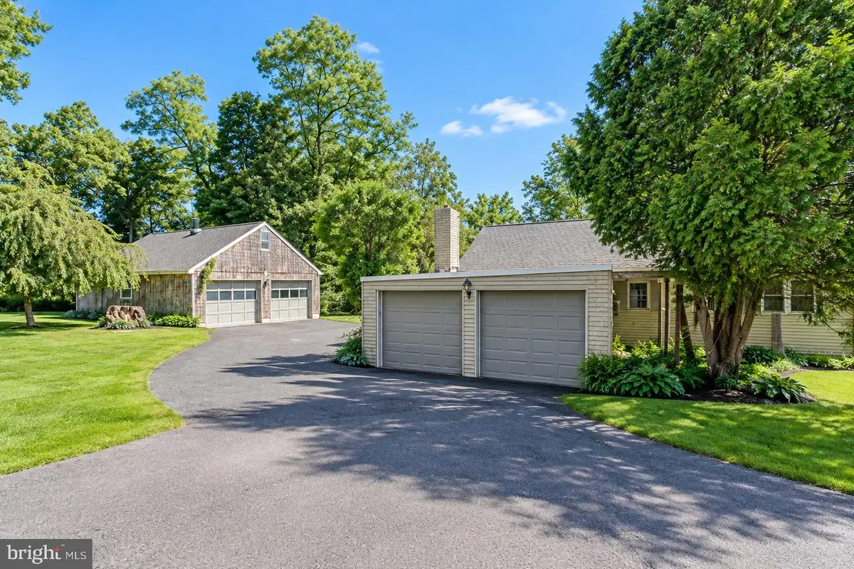2160 Wassergass Rd, Hellertown, PA 18055 - #1