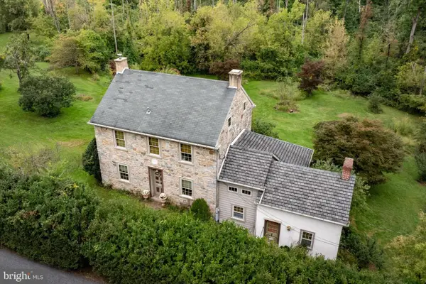 885 Browns Dr, EASTON, PA 18042