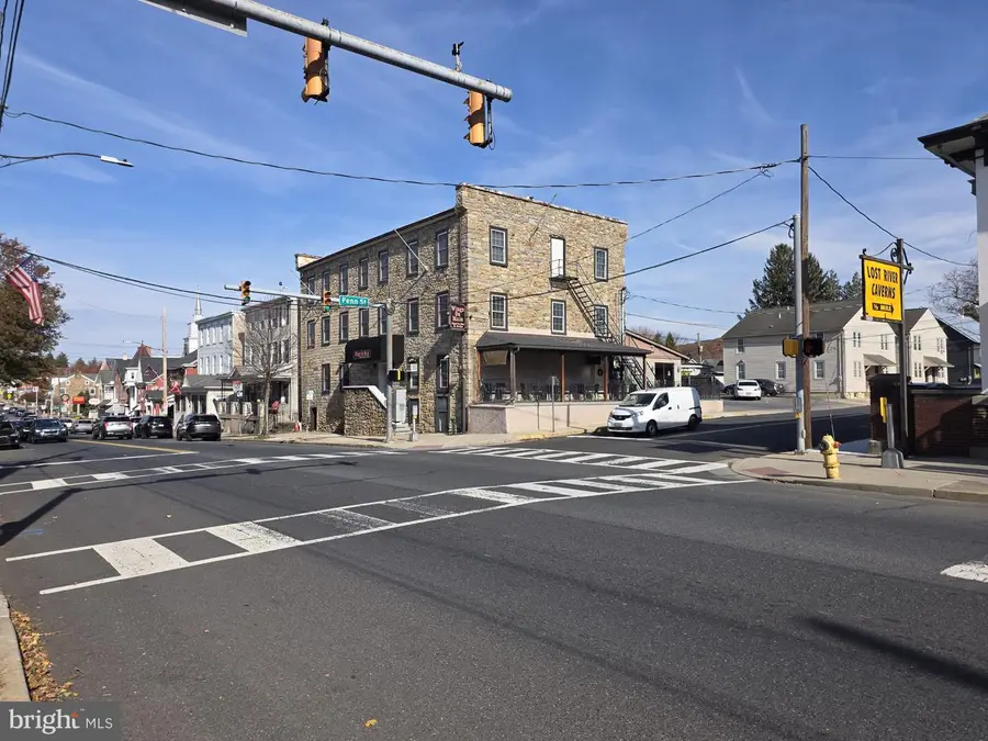 605 Main St, Hellertown, PA 18055 - #3