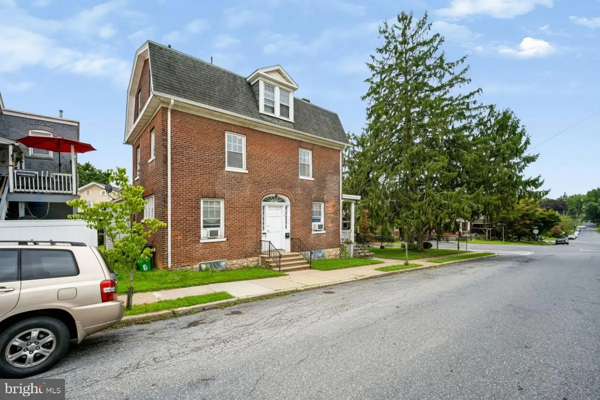 1110 Bushkill St, Easton, PA 18042 - #1