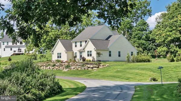 2645 Longridge Dr, HELLERTOWN, PA 18055